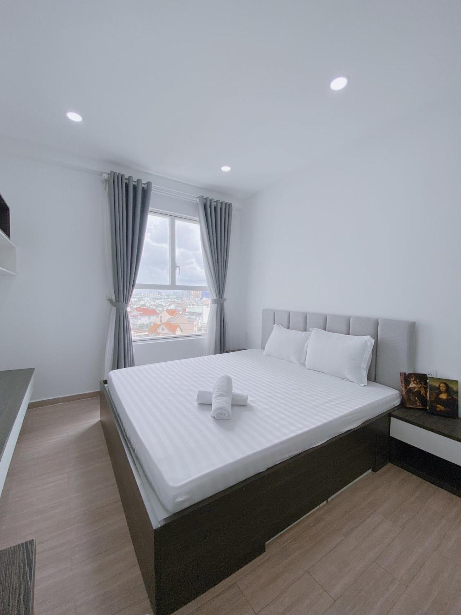 Can Ho 1 Phong Sang Trong , Hien Dai Sunrise City - Jennyhomes Ho Chi Minh City Exterior photo